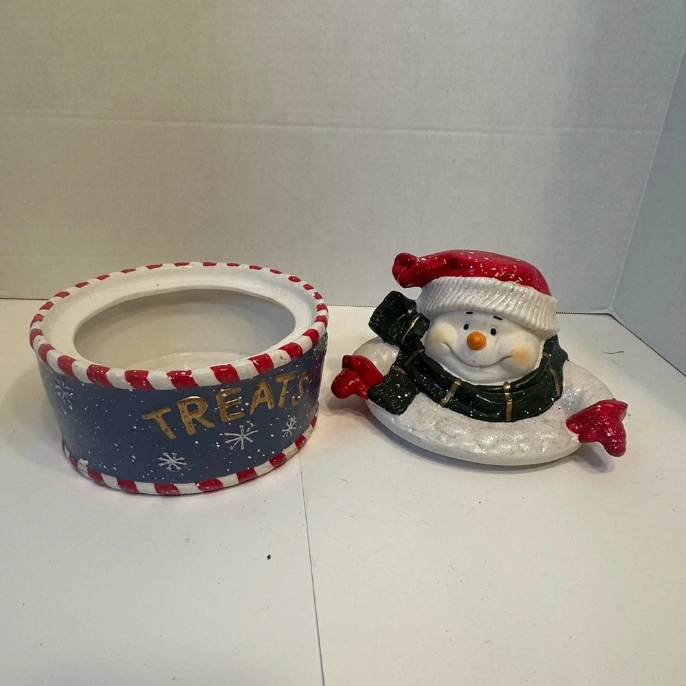 Holiday Snowman Ceramic Treats Jar‎ Blue Snowflake Christmas Candy Cookie Pot